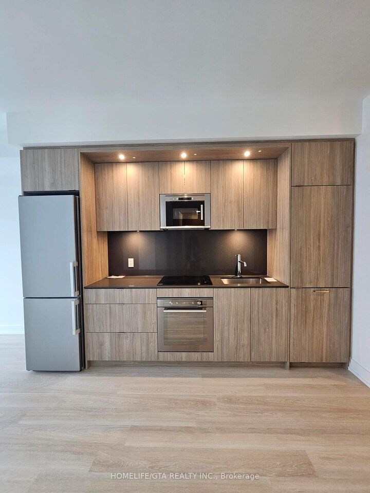 Property Photo:  30 Inn On The Park Drive 4101  ON M3C 0P7 