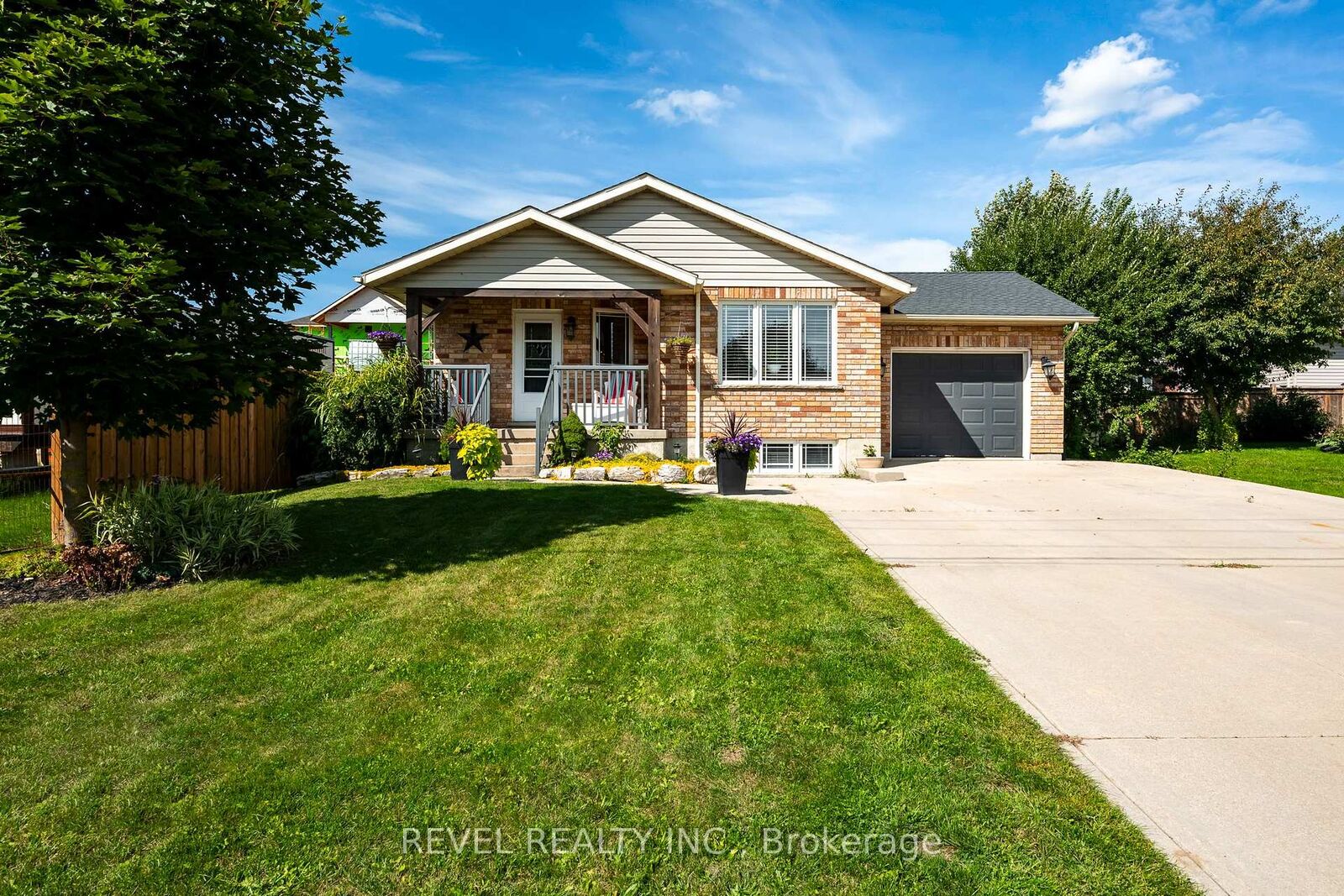Property Photo: 771 Princess Street ON N0G 2L3