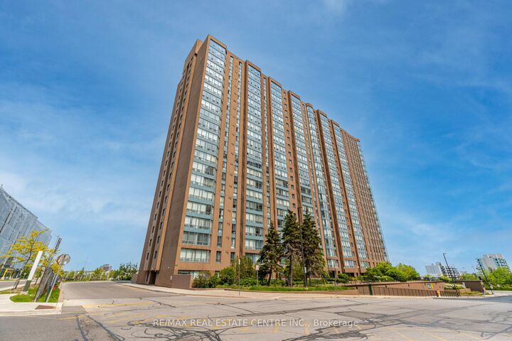 Property Photo: 115 Hillcrest Avenue 811 ON L5B 3Y9