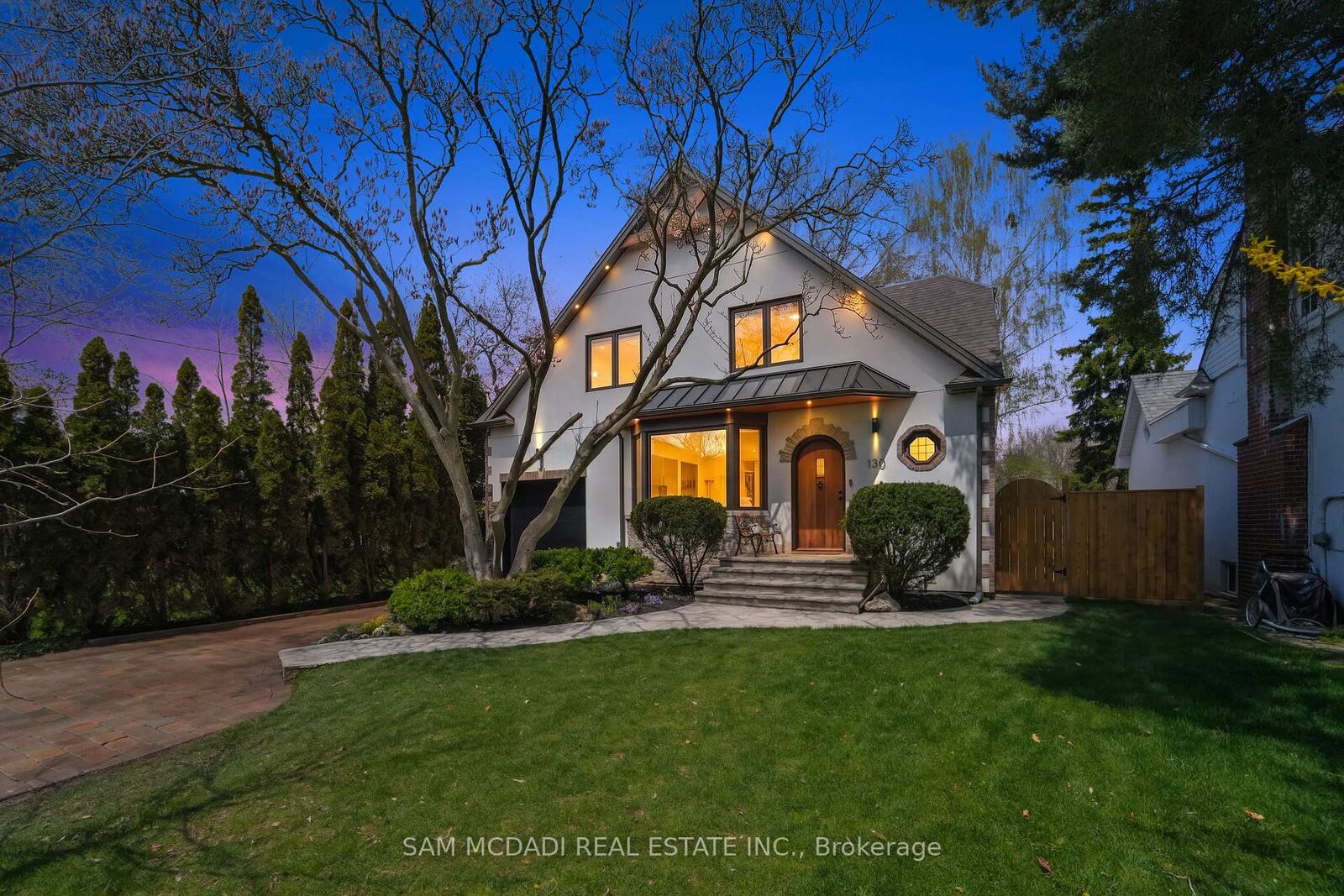 Property Photo: 130 Lake Promenade ON M8W 1A5