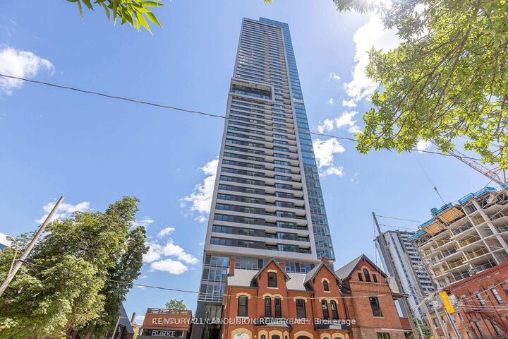 Property Photo: 609 Sherbourne Street E 2908 ON M4X 0A4