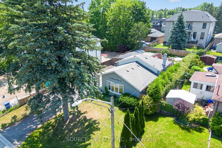 Property Photo:  51 Knowles Crescent  ON L4G 1Z6 