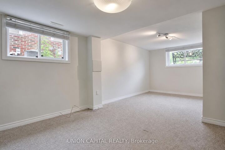 Property Photo:  50 Wichey Road Lower  ON M1C 2H9 