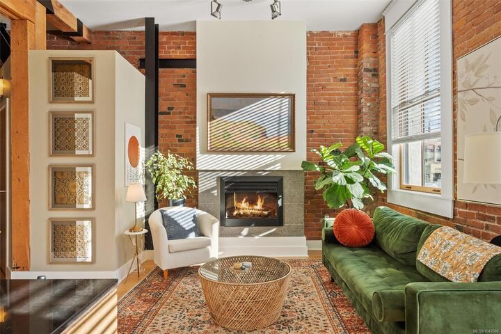 610 Johnson St #204 — photo 1