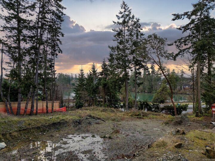 Property Photo:  1850 Swartz Bay Rd  BC V8L 5R2 