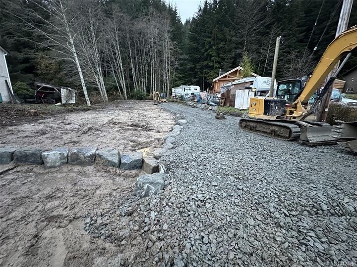Property Photo:  400 Macmillan Dr  BC V0P 1R0 