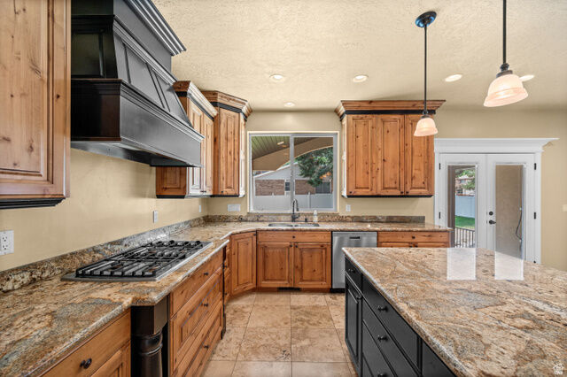 Property Photo: 3480 E Macintosh Cir UT 84121