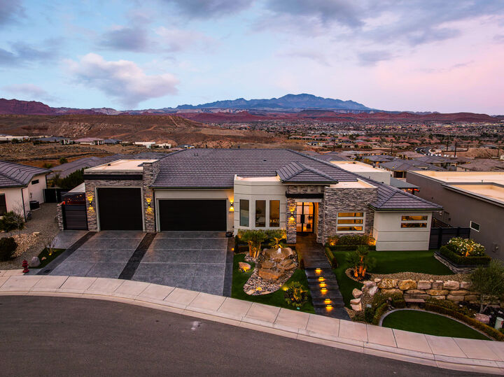 Property Photo:  3022 W Sesia Way  UT 84770 
