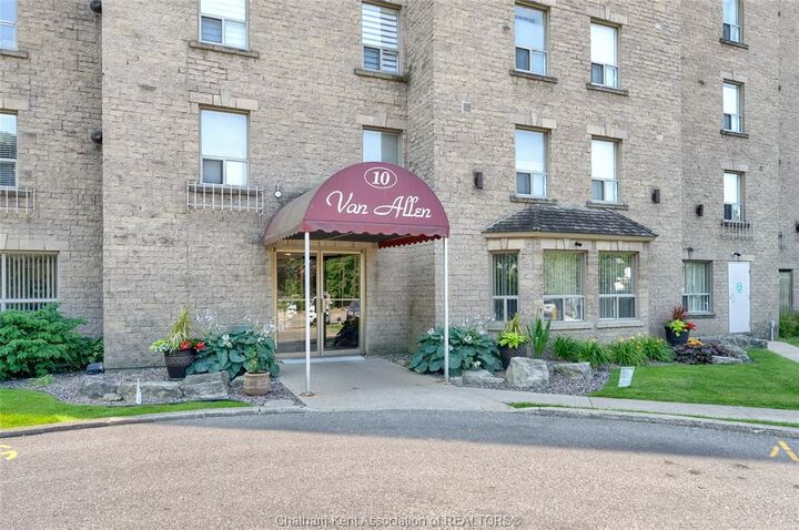 10 Van Allen Avenue 1001 — photo 1