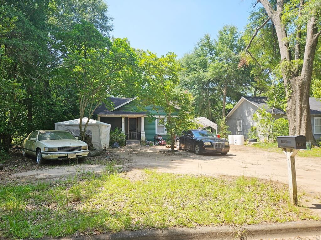 Property Photo:  1308 Gillespie Avenue  GA 31707 