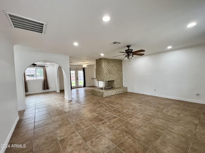 Property Photo:  2914 N 49th Avenue  AZ 85031 