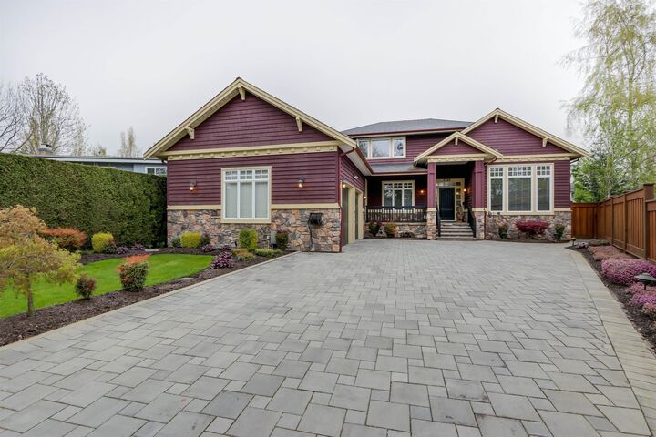 8760 Fairdell Crescent — photo 1