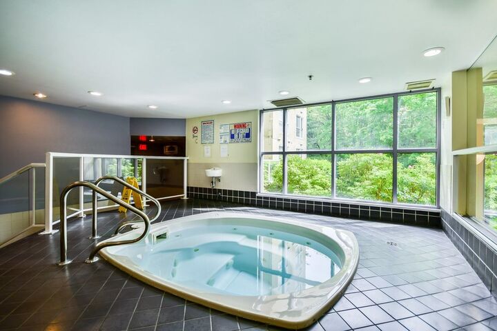 Property Photo: 9830 Whalley Boulevard 1508 BC V3T 5S7