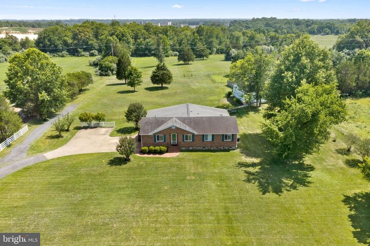 Property Photo: 14917 Compton Road A VA 20121