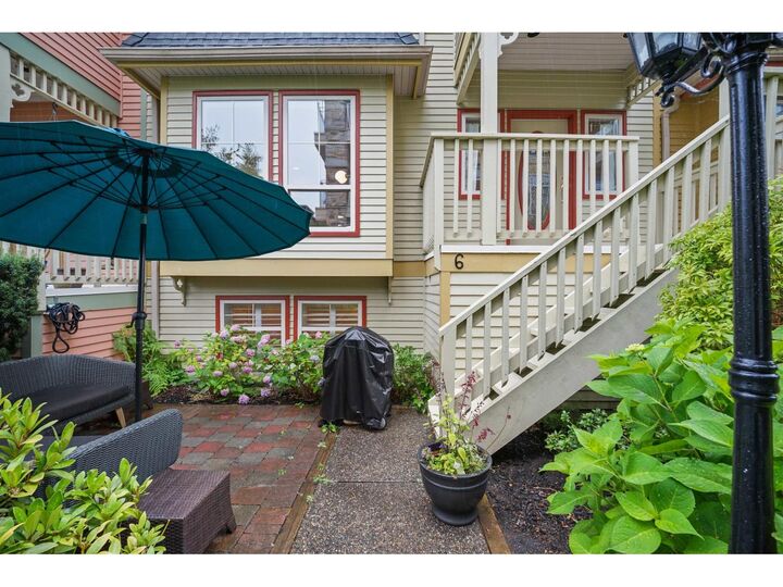 Property Photo:  15151 Buena Vista Avenue 6  BC V4B 1Y2 