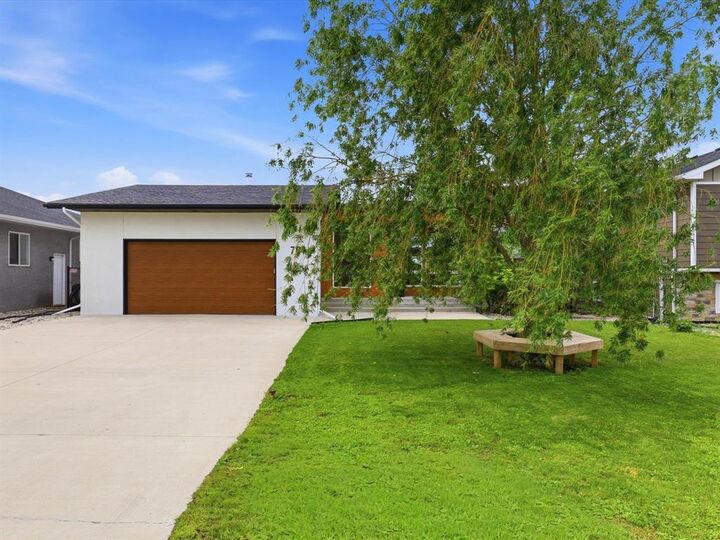 Property Photo:  70 Rockridge Drive  MB R0A 0C1 