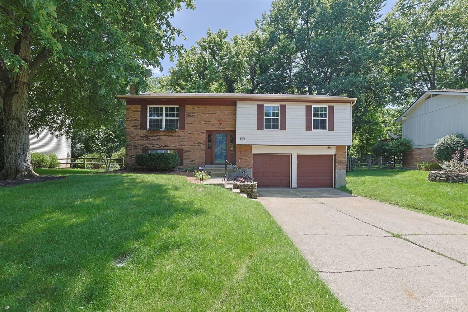 Property Photo: 7807 Heatherglen Drive OH 45255