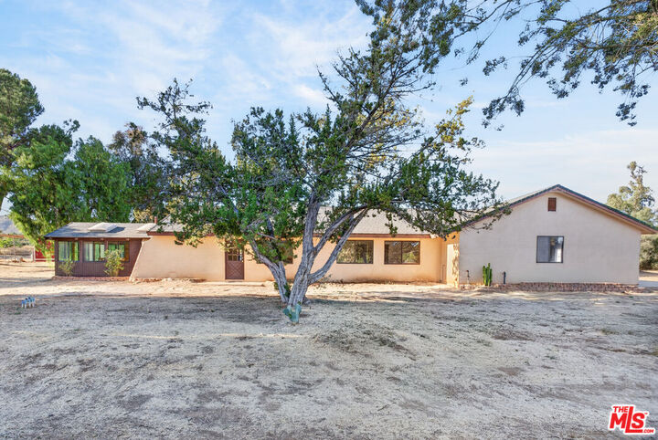 Property Photo:  33201 Barber Rd  CA 91390 