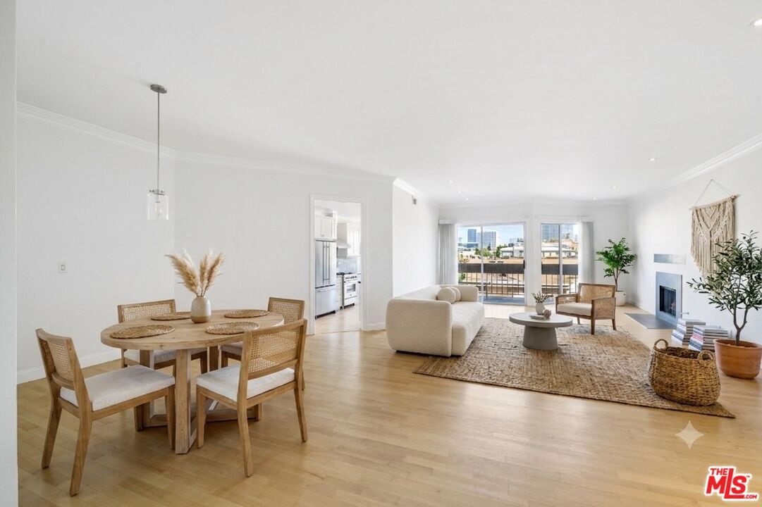 Property Photo: 11628 Montana Ave CA 90049
