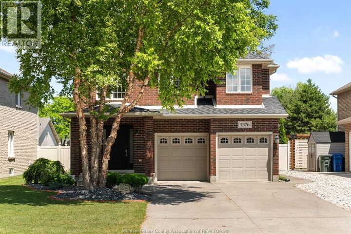 Property Photo: 1376 Lakeview Avenue ON N8P 1K7