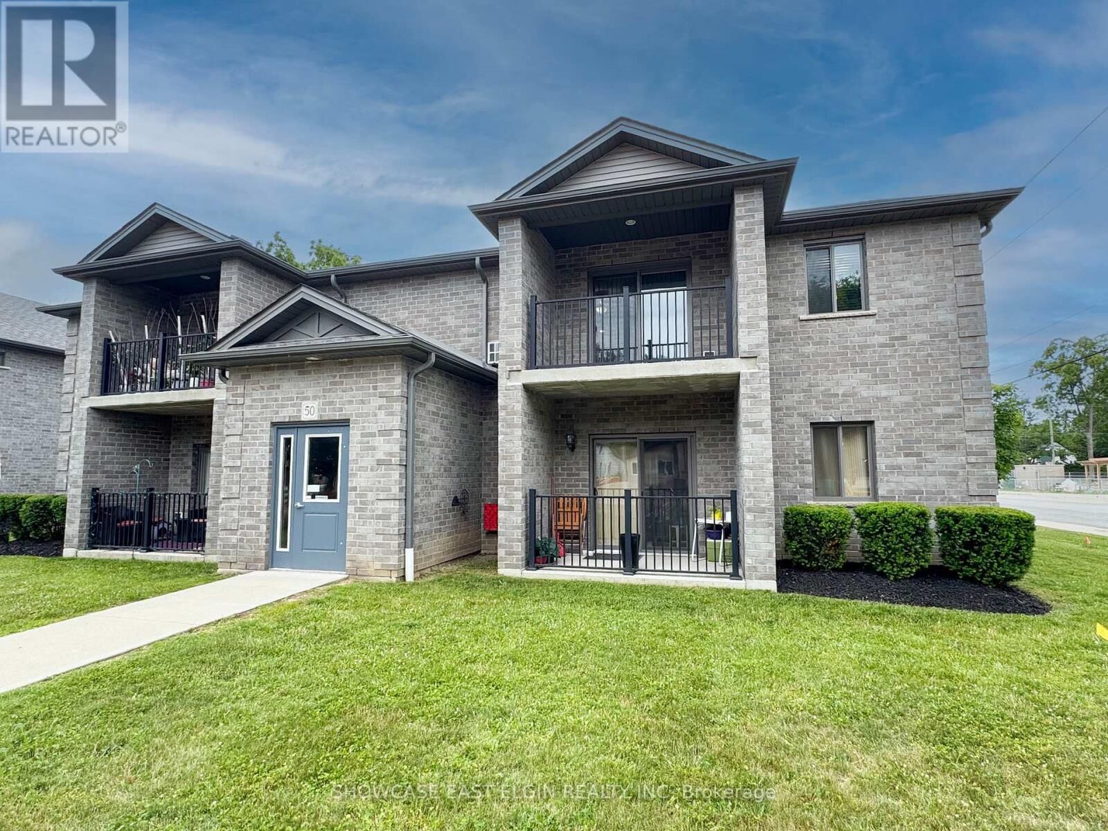 Property Photo:  50 South Street East 4  ON N5H 2B6 