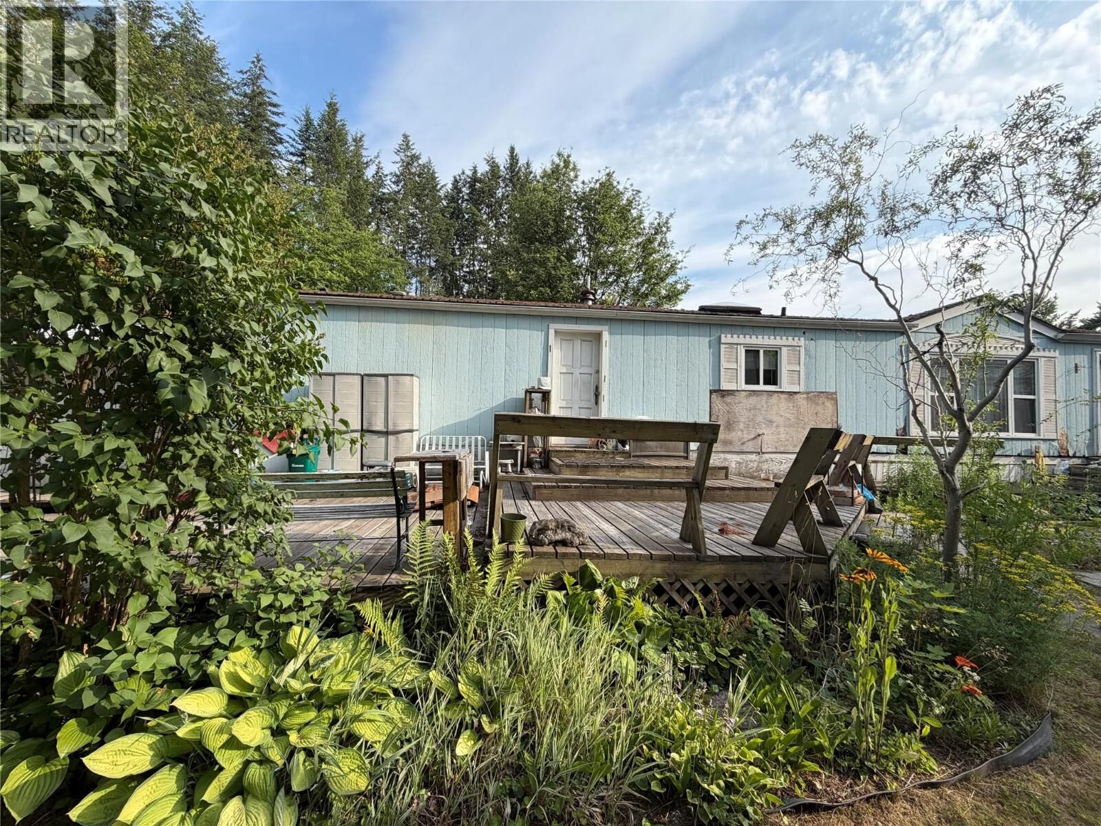 Property Photo:  5271 67 Avenue Northeast 76  BC V0E 1K0 