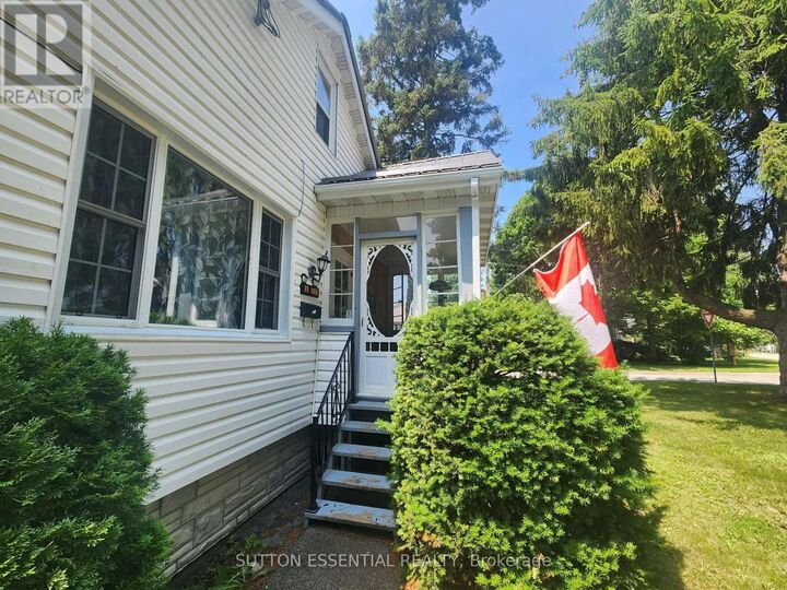Property Photo:  10 Oak Street  ON K6V 5P9 