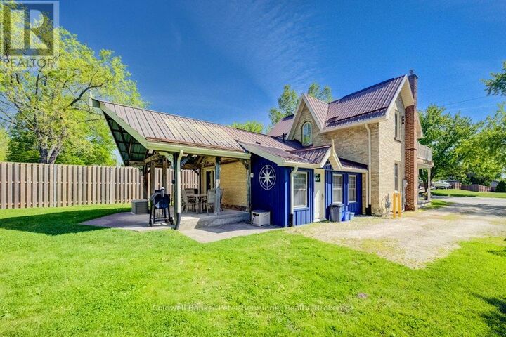 Property Photo: 146 Queen Street South ON N0G 2N0