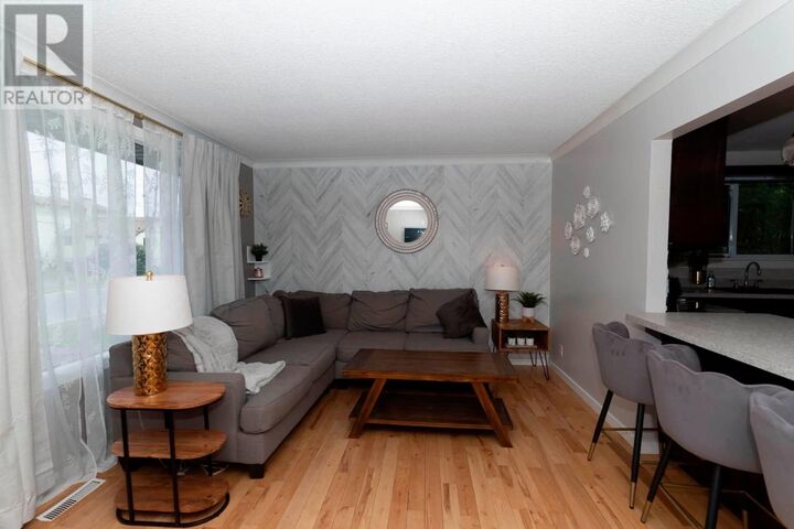 Property Photo: 473 Tupper St ON P7A 3Z5