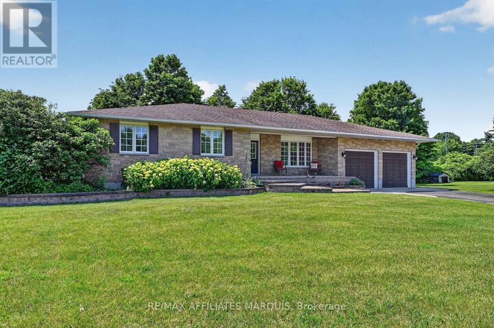 Property Photo: 4 Davis Lane ON K7A 4S5