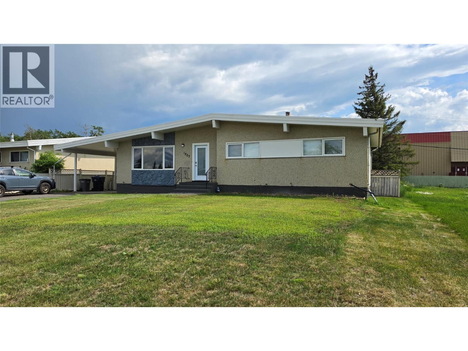Property Photo: 1405 108 Avenue BC V1G 2T2