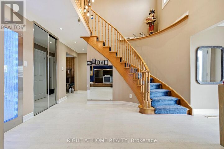 Property Photo:  7 Polygon Court  ON L6Z 3X8 