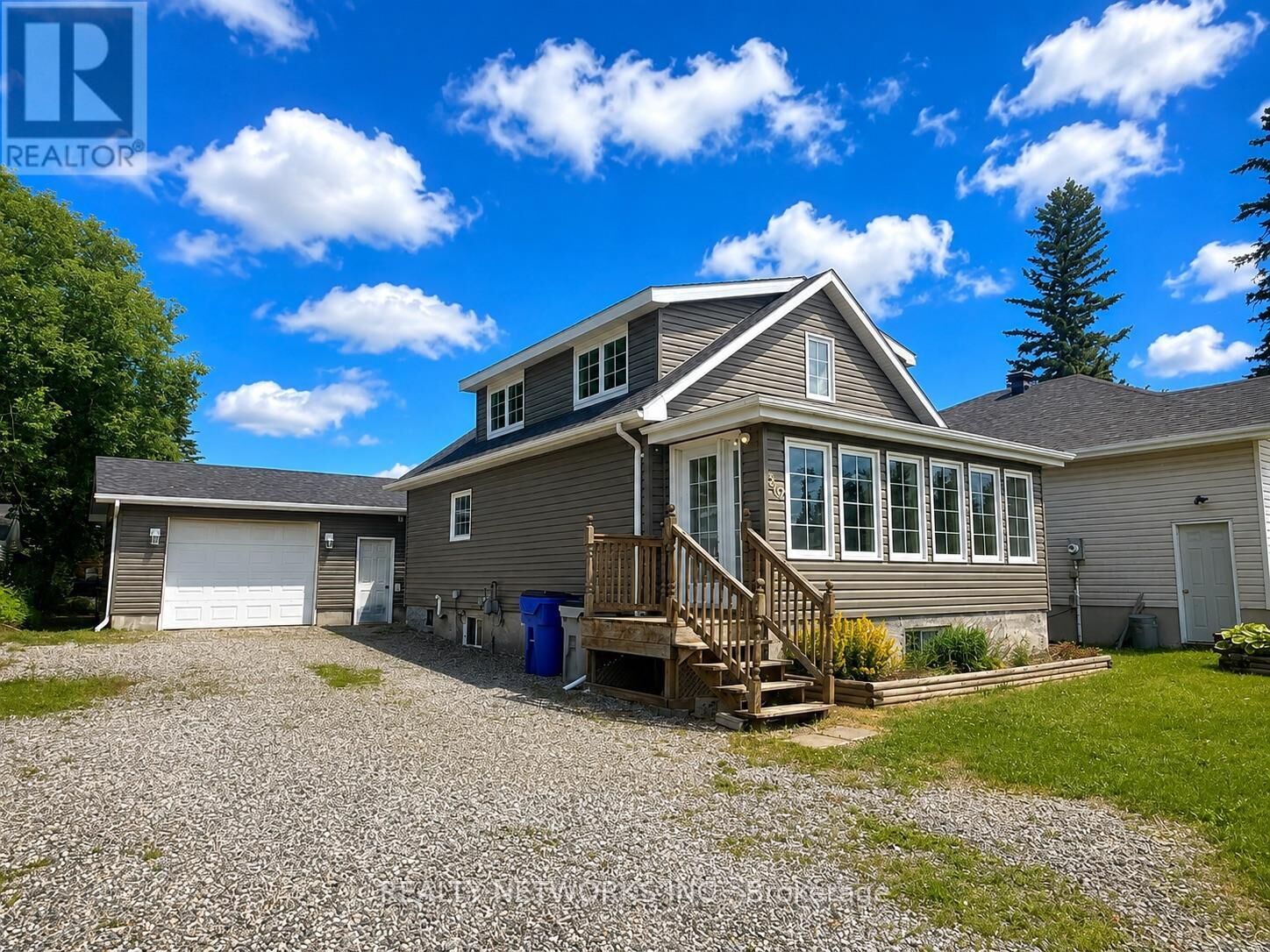 Property Photo: 302 Young Street ON P0N 1C0