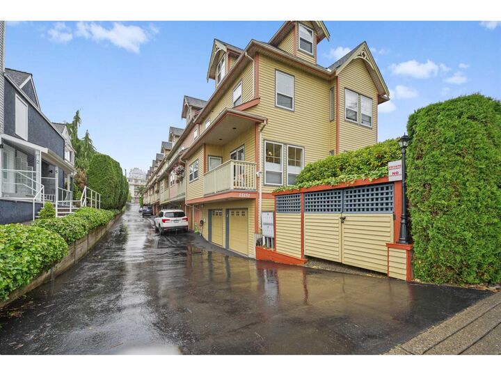 Property Photo:  15151 Buena Vista Avenue 6  BC V4B 1Y2 