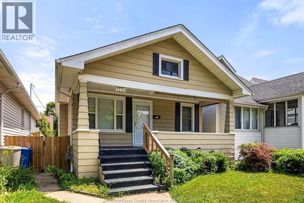 Property Photo:  1274 Windermere  ON N8Y 3E8 