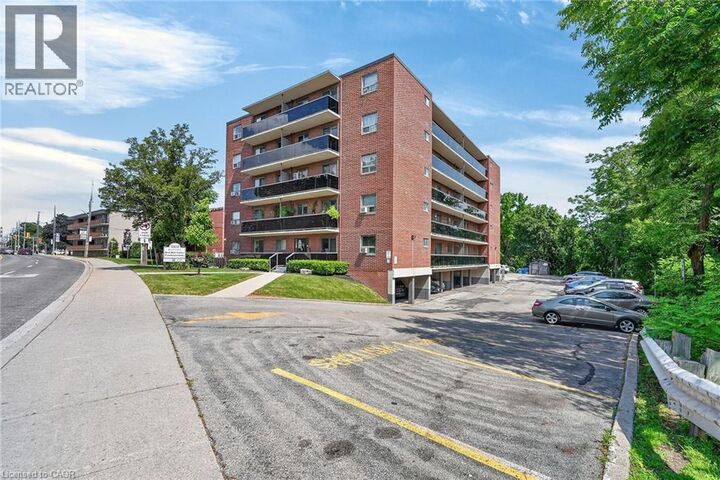 2373 King Street East 52 — photo 1