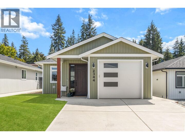 Property Photo: 2344 6 Avenue Southeast BC V1E 0H1