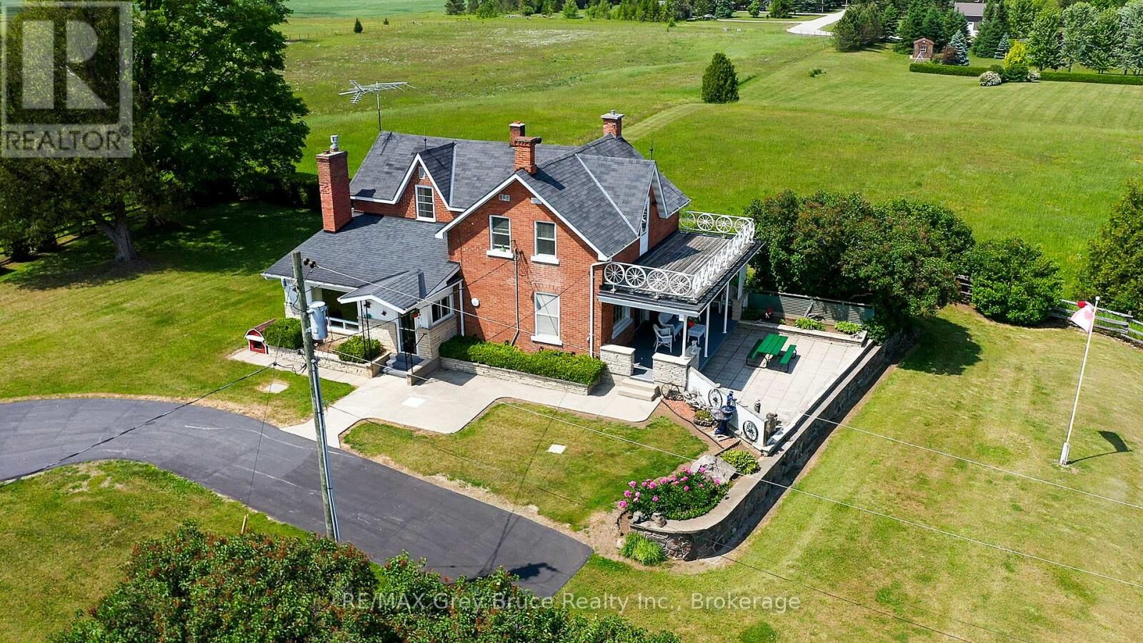 Property Photo: 319144 Grey Road 1 ON N4K 0G2