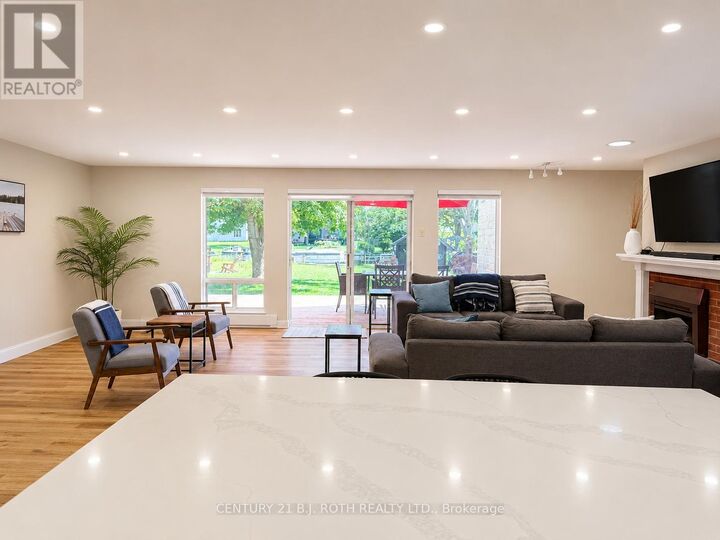 Property Photo: 7 Pinetree Court ON L0K 1B0