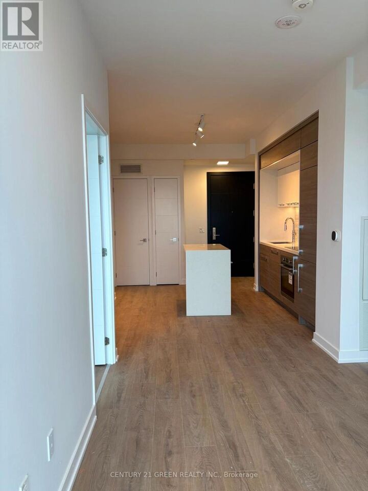 Property Photo:  29 Green Trail Court 2812  ON M2K 0J9 