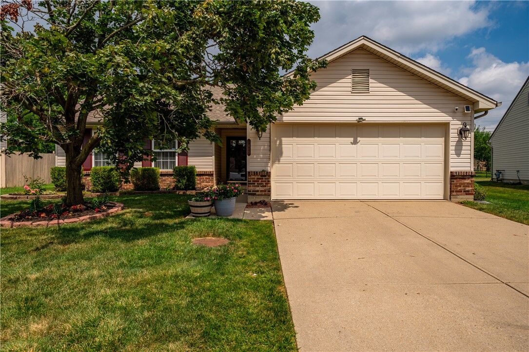 Property Photo:  1413 Farrington Drive  OH 45420 