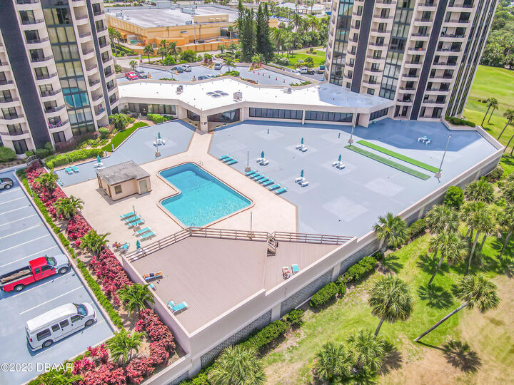 Property Photo:  1 Oceans West Boulevard 1A5  FL 32118 
