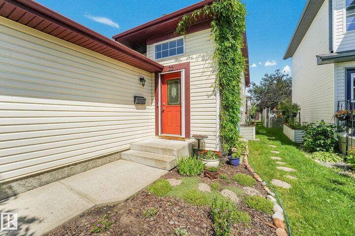 Property Photo:  22 Landsdowne Drive  AB T7X 3Y4 