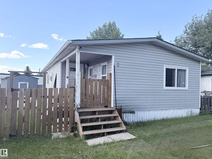 2 Round Road NW — photo 1