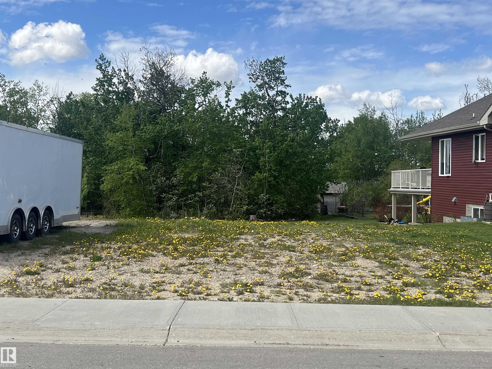 Property Photo:  15 Whitetail Point(E)  AB T0B 3H0 