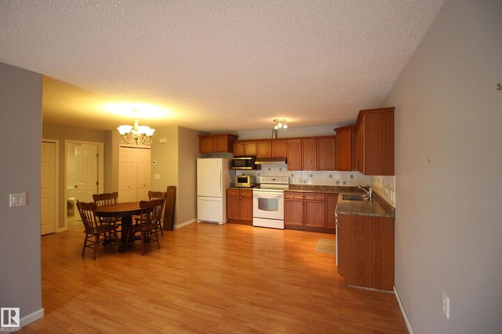Property Photo:  7 5011 Pine Drive  AB T0A 0T0 