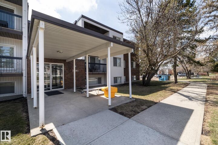 Property Photo: 11455 41 Avenue NW 208 AB T6J 0T9
