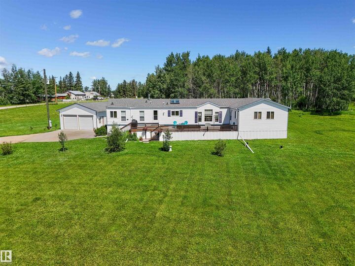 Property Photo:  49327 Rge Rd 53  AB T0C 1W0 