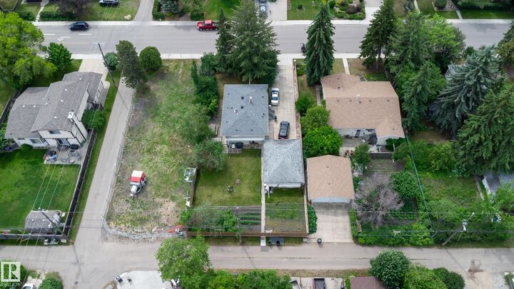 8316 73 Avenue NW — photo 1