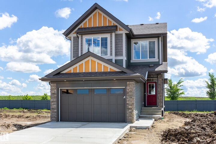 7402 Keeler Crescent SW — photo 1